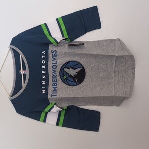 NBA UNK Minnesota Timberwolfs Women's sz M T-Shirt Raglan Baseball 3/4 Sleeve